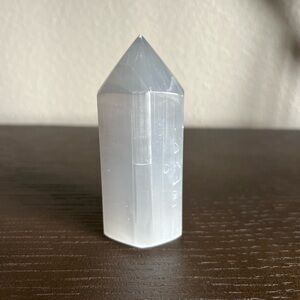 Selenite 🤍 Generator Tower